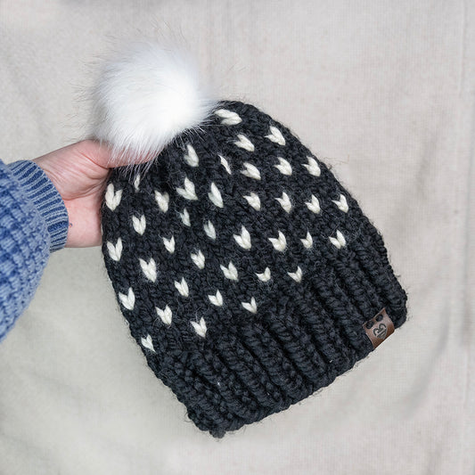Chunky Beanie Heart - Black and White