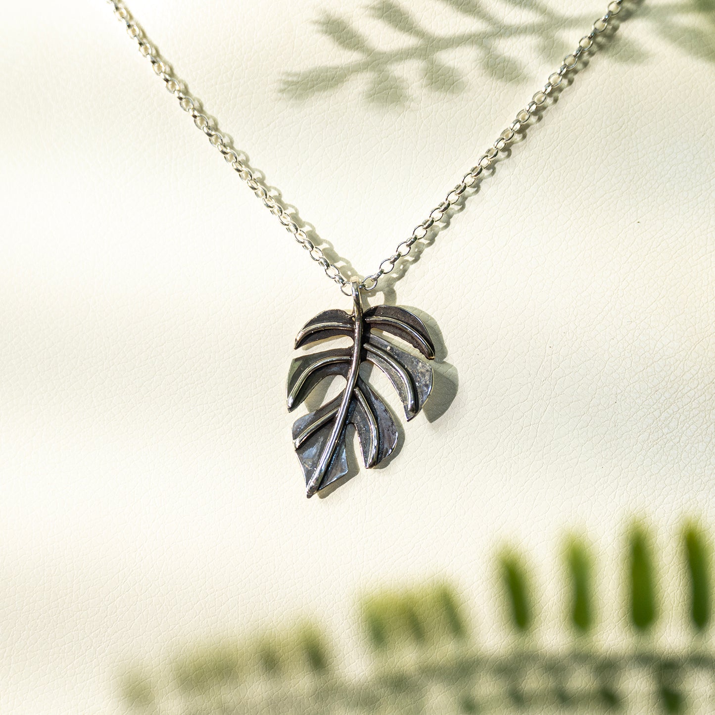 Pendant - Mini Monstera
